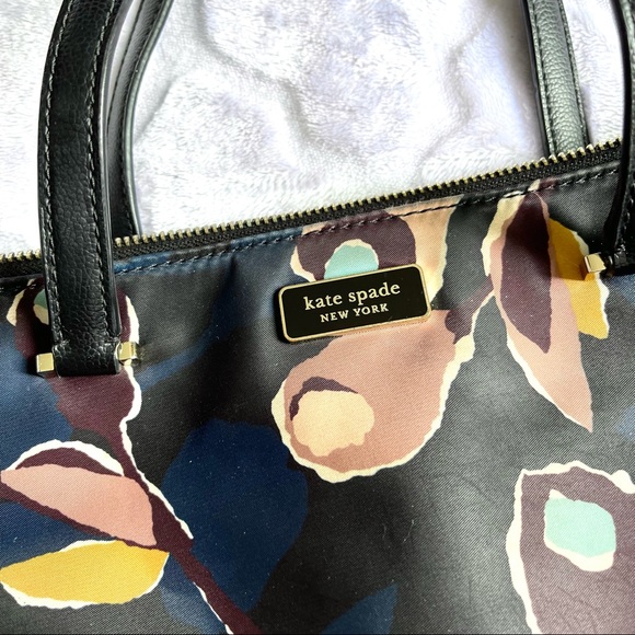 Kate Spade Purse - Picture 3 of 5
